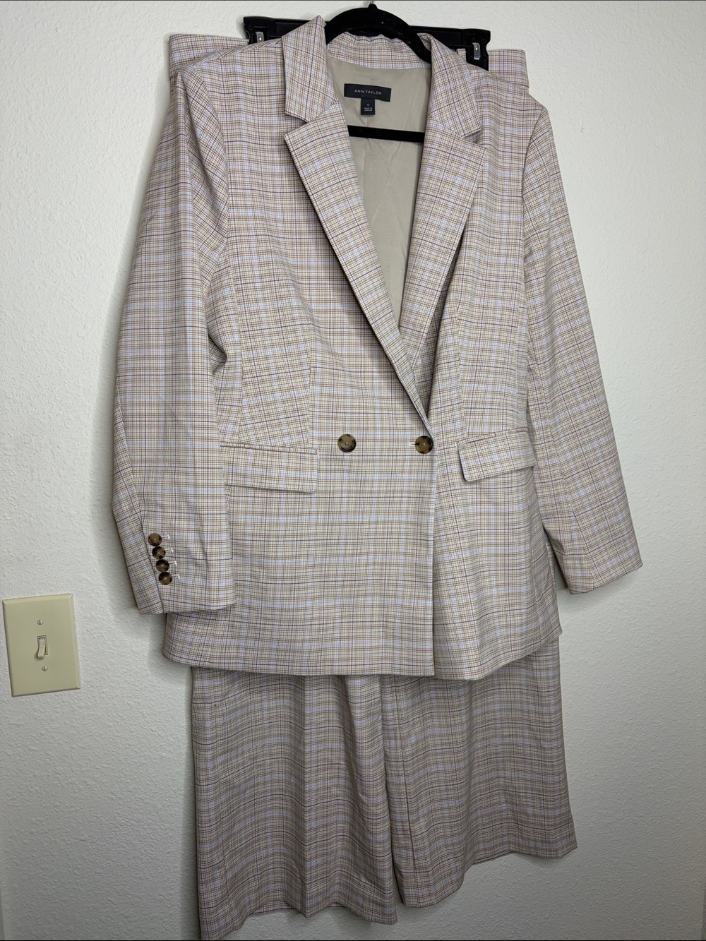 Ann Taylor | Women’s Light Brown & Blue Plaid Pant Suit Size 12